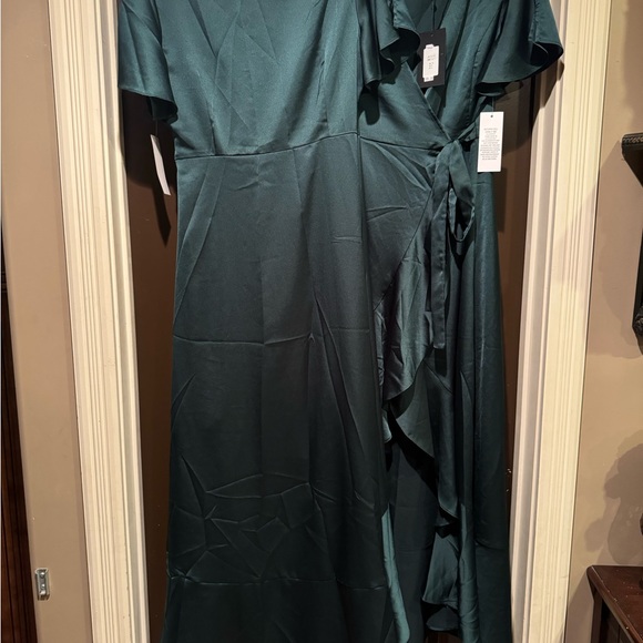 Stunning NWT Angel eye New York satin wrap around long dress. Retails $104.99 - Picture 5 of 6